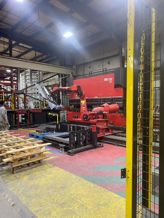 Amada HDS2204NTW CNC Hydraulic Press Brake (2012)